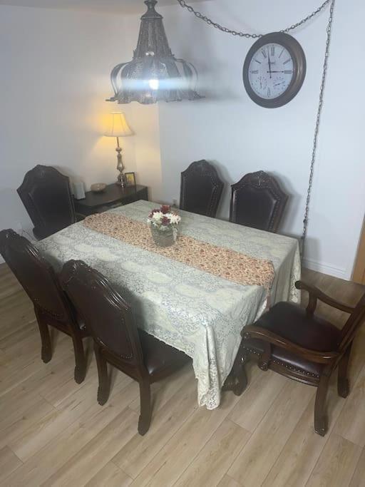 4 Bedroom Home-Casino-State Farm Stadium Only 2 Miles Glendale Ngoại thất bức ảnh